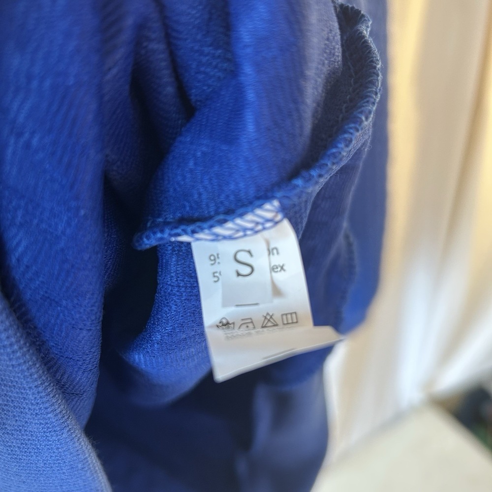 Blue Women's Hoodie Quilted Light Material Size Small - Picture 4 of 4